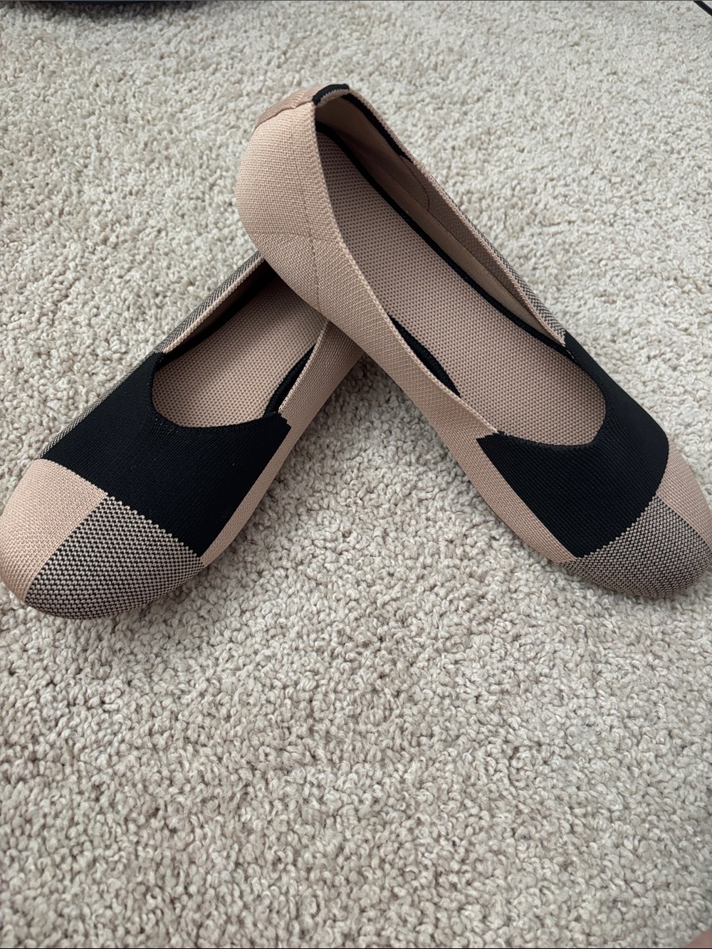 Frank Mully new without tags Neutral Beige and Black Knit Ballet Flats size 9.5